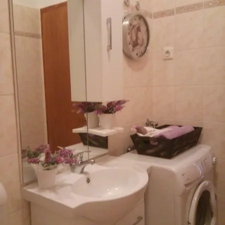 House For 2 