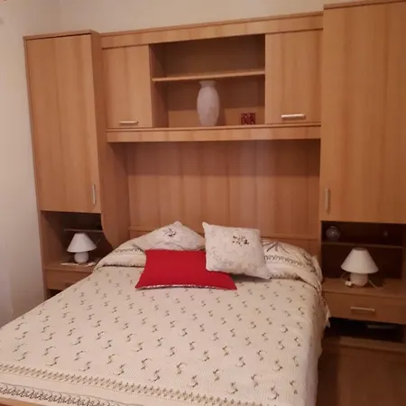 House For 2 